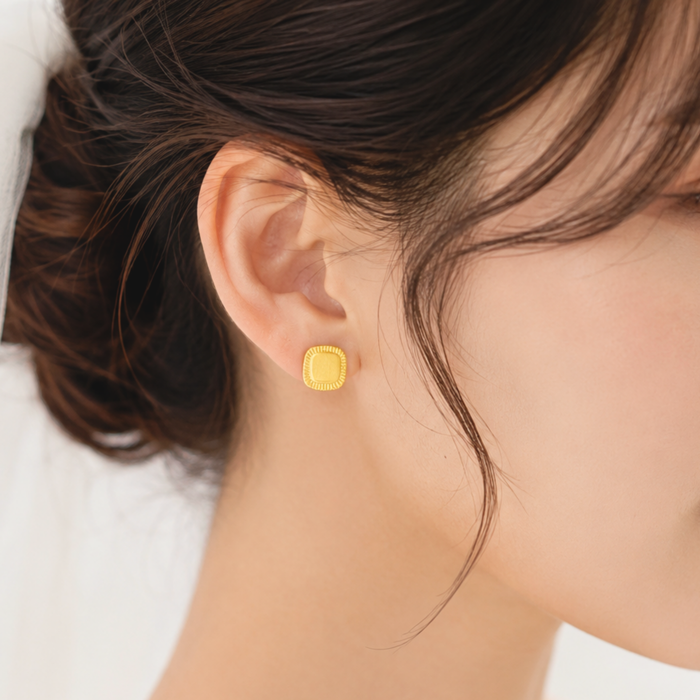 999 | 24K Gold Kare Studs