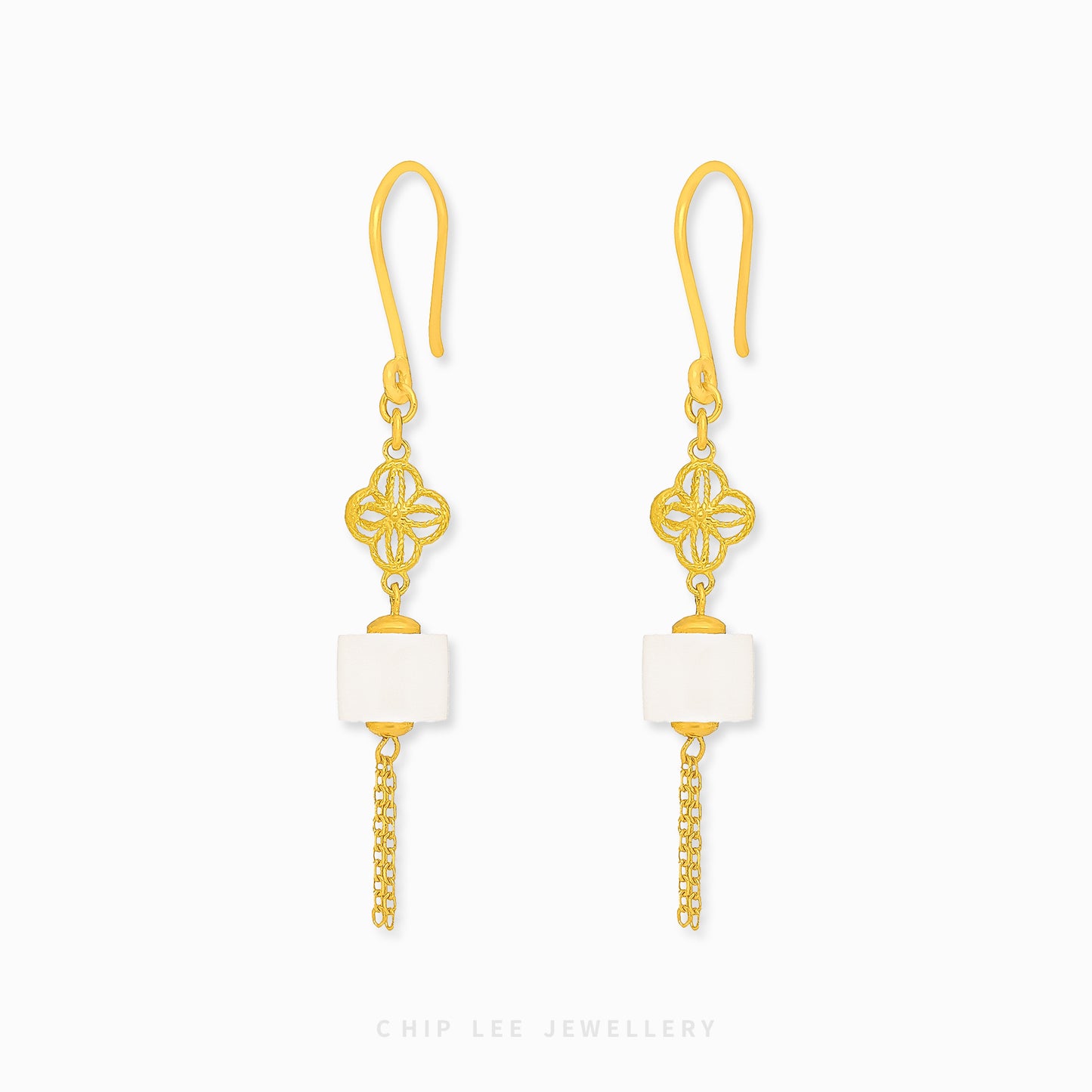 999 pure gold clover dangling earring with He Tian jade, symbolizing luck and timeless elegance in a refined, beautifully crafted jewellery design.
