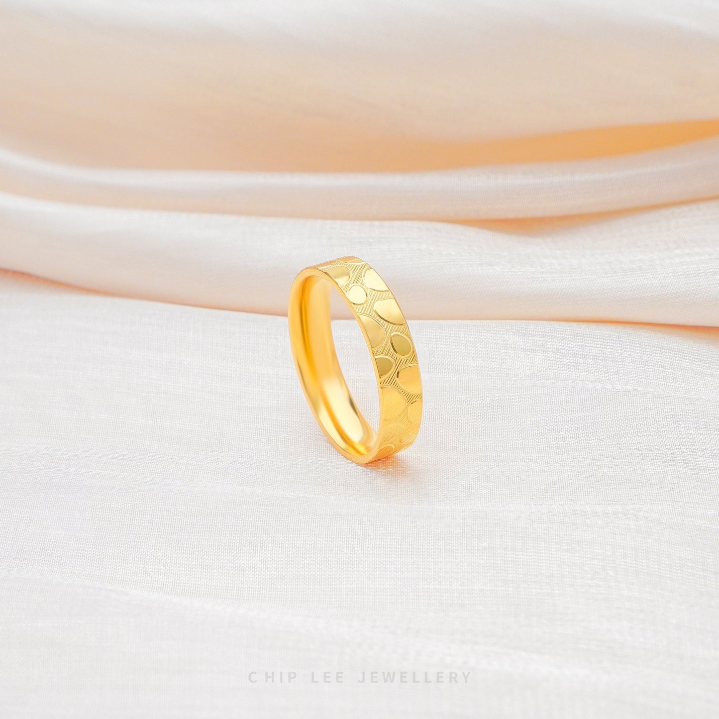 Animal Print Design Ring with textured pattern in 916 gold (22K), crafted by Chip Lee Jewellery Singapore