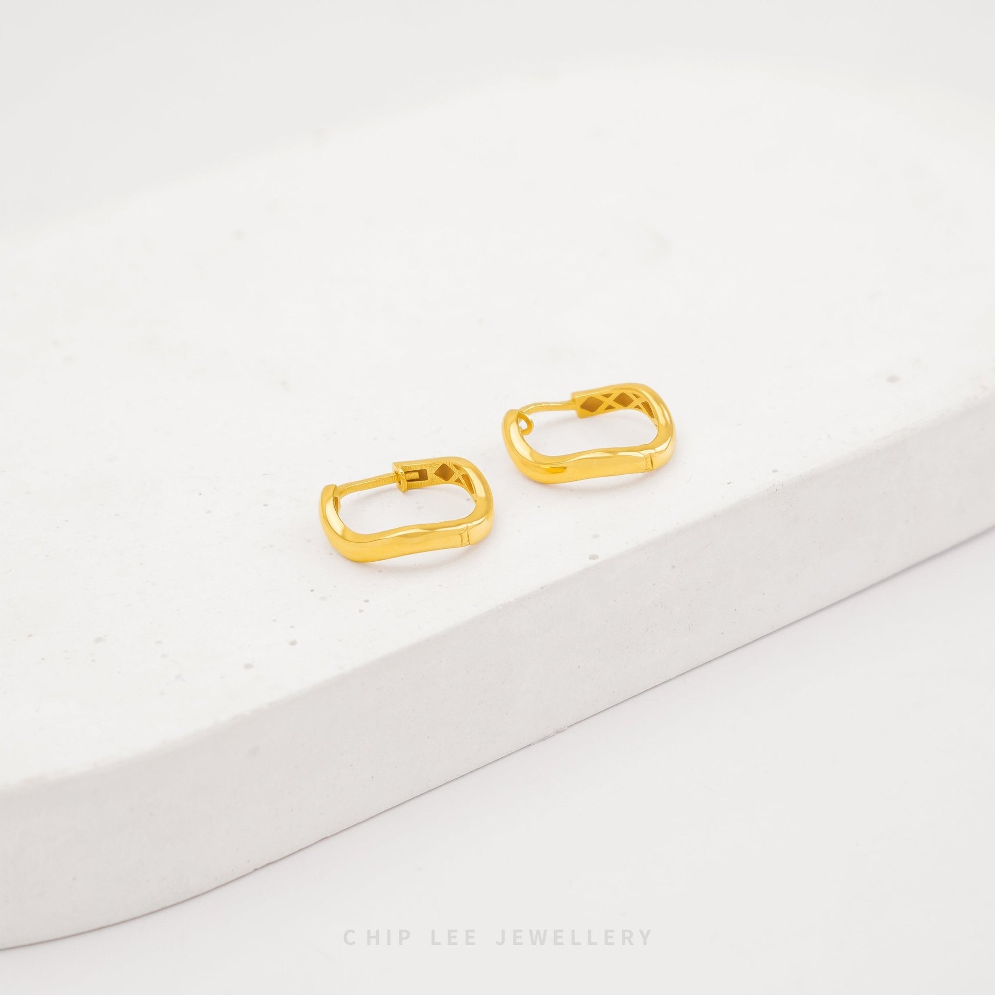 Gleam Curve Hoop Earrings in 916 gold, gently curved statement hoops by Chip Lee Jewellery Singapore