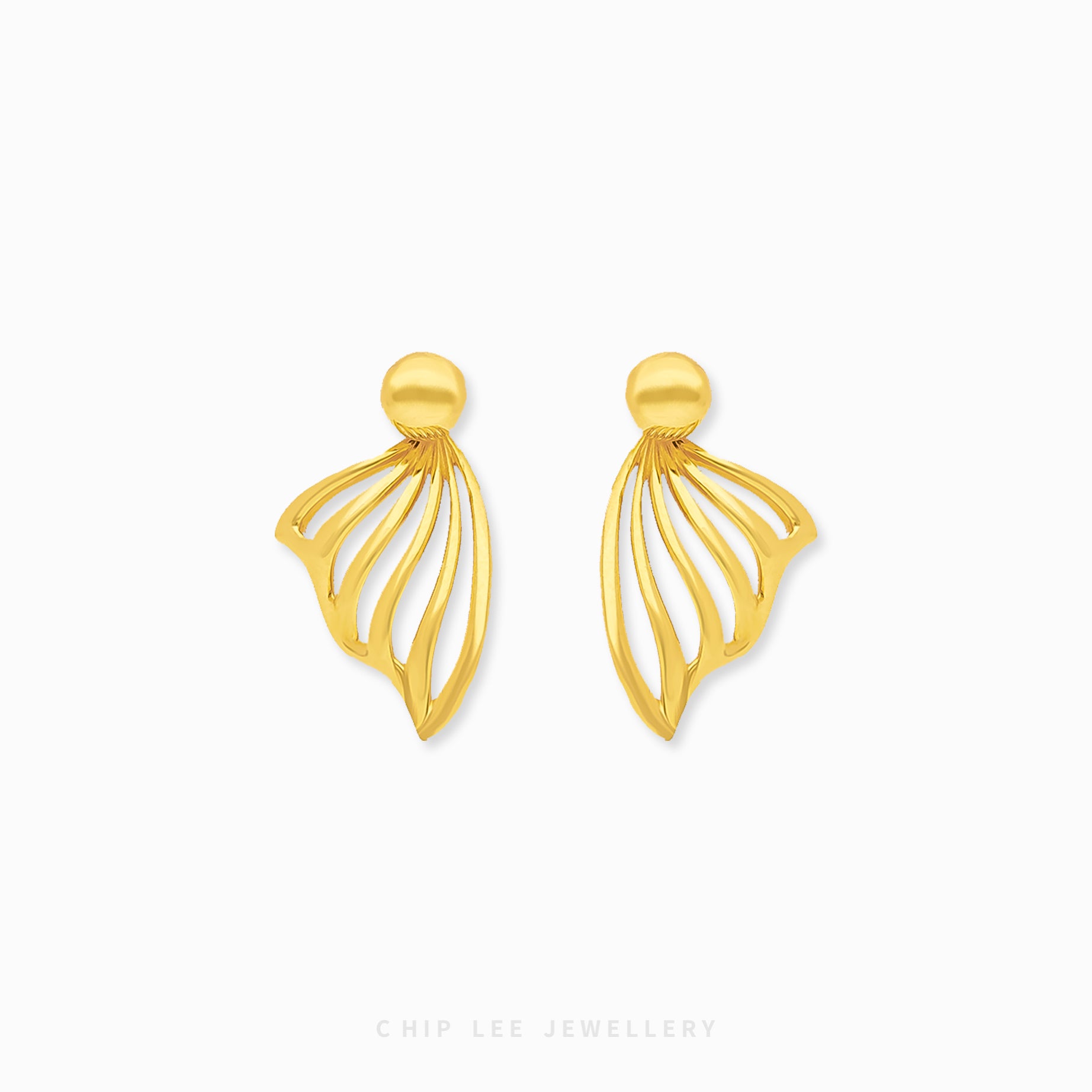 Chip Lee Jewellery Kurdele Earring. Heavyweight 916 Gold (22K) hoop earrings with a detailed wavy ribbon design. Certified pure gold SG jewelry.