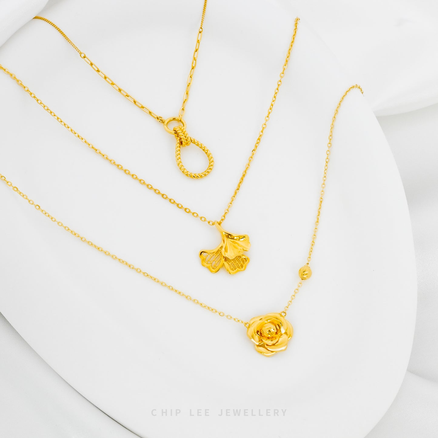 Dainty Floral Necklace