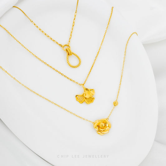 Dainty Floral Necklace - Chip Lee Jewellery