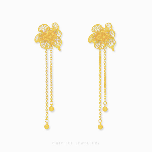 999 | 24K Gold Flora Earring. Hallmarked in Singapore for certified purity and authenticity.