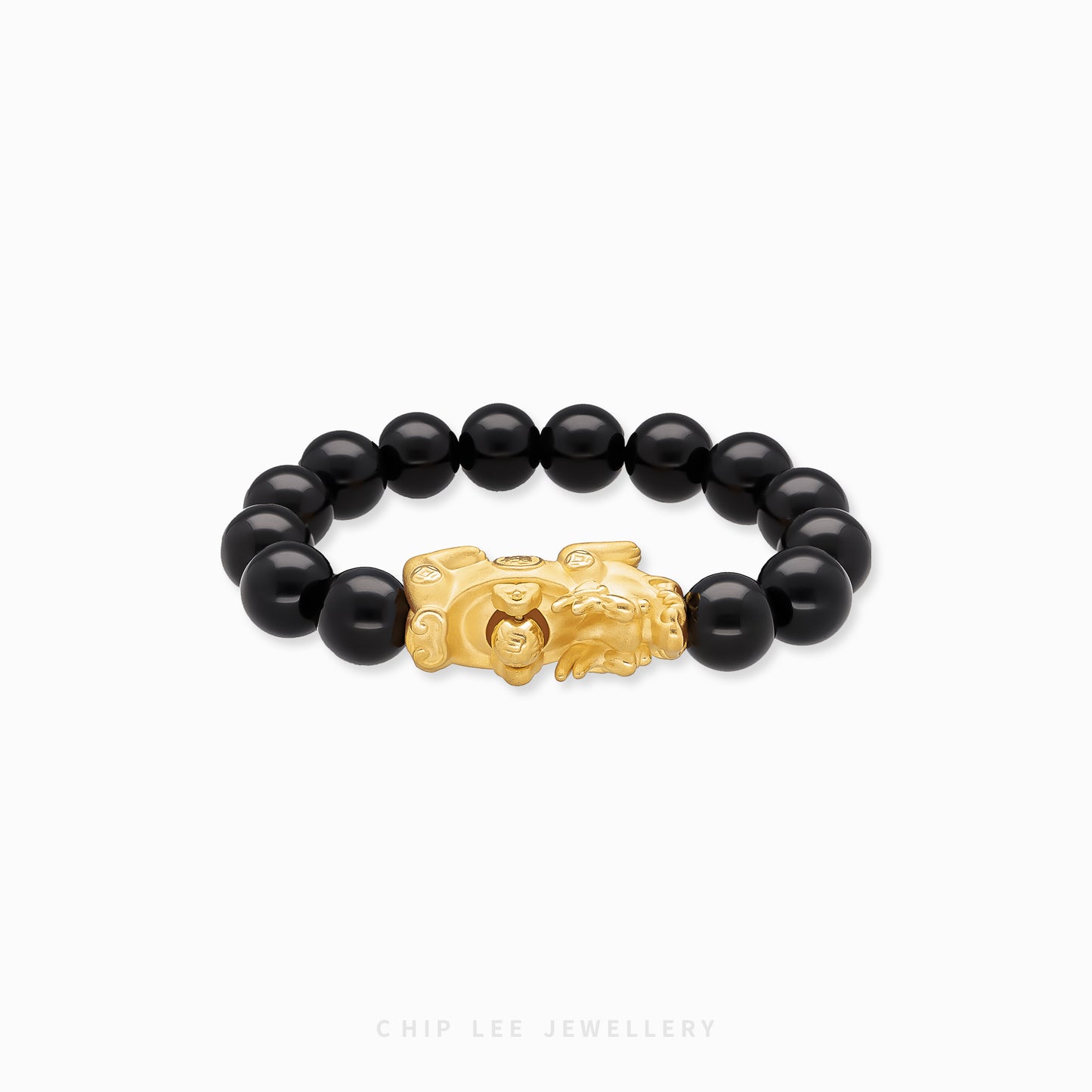 Close-up of 999 Pure Gold 招财进宝 Black Agate Pixiu Bracelet featuring a gold Pixiu charm and black agate beads on display.