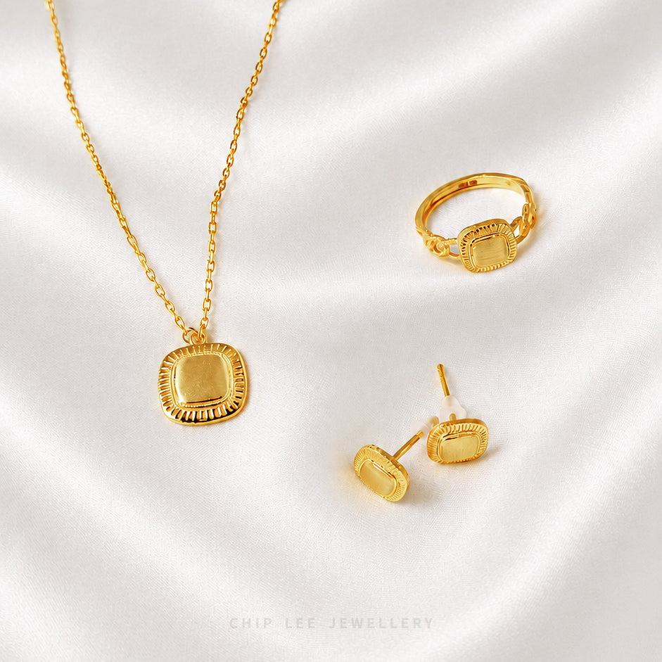999 Pure Gold Kare Studs
