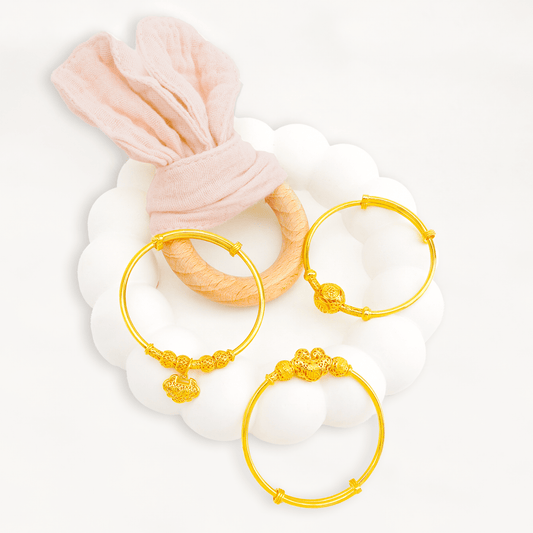 Brilliance and Good Fortune Cloud (聪明伶俐) Chong Ming Ling Li Baby Bangle by Chip Lee Jewellery, 916 gold, symbolizing intelligence and good fortune for newborns.