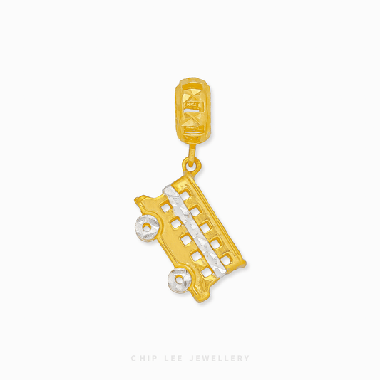 916 Gold Bus Charm by Chip Lee Jewellery Singapore. Detailed travel charm symbolizing new journeys, adventure, and cherished memories.