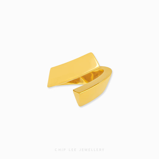 Chunky 916 gold open bypass ring with bold, sculptural design, certified by Singapore Assay Office for purity and authenticity.