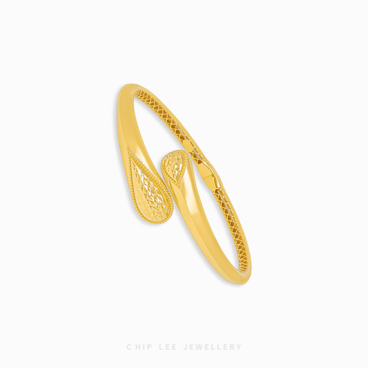 Bypass Teardrop Bangle in 916 gold
