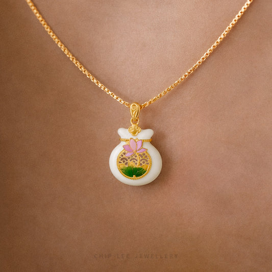 999 Pure Gold Lotus Money Bag He Tian Jade Pendant