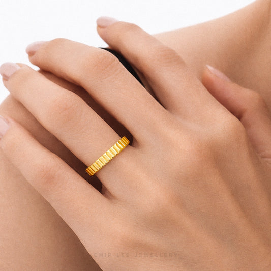 Ribbed Ring
