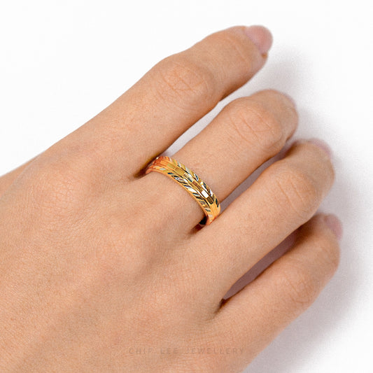 Duo Tone Swiss Cut Ring