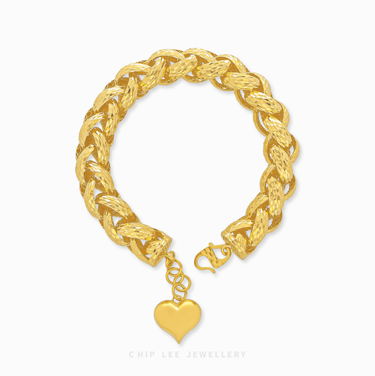 Chunky Heart Charm Bracelet in 22 K/916 gold by Chip Lee Jewellery Singapore – bold links with heart charms, certified gold luxury.