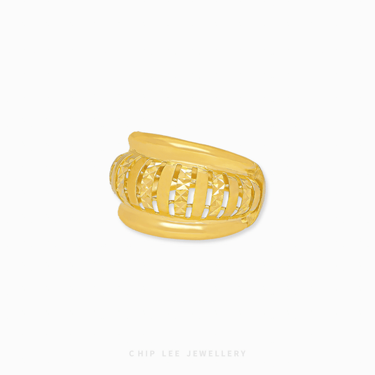 Classic Lantern Ring with polished gold, lantern-inspired design, and timeless elegance for modern women.