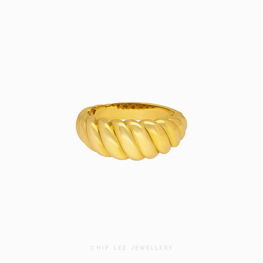 916 gold Croissant Ring with sculptural curves, hallmarked in Singapore for certified purity and authenticity.