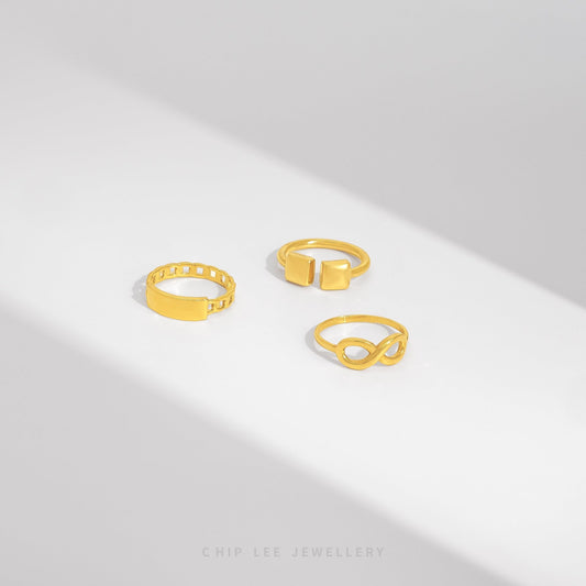 Dainty Bar Ring by Chip Lee Jewellery, 916 gold, featuring a minimalist bar design, adding a touch of elegance to any outfit.