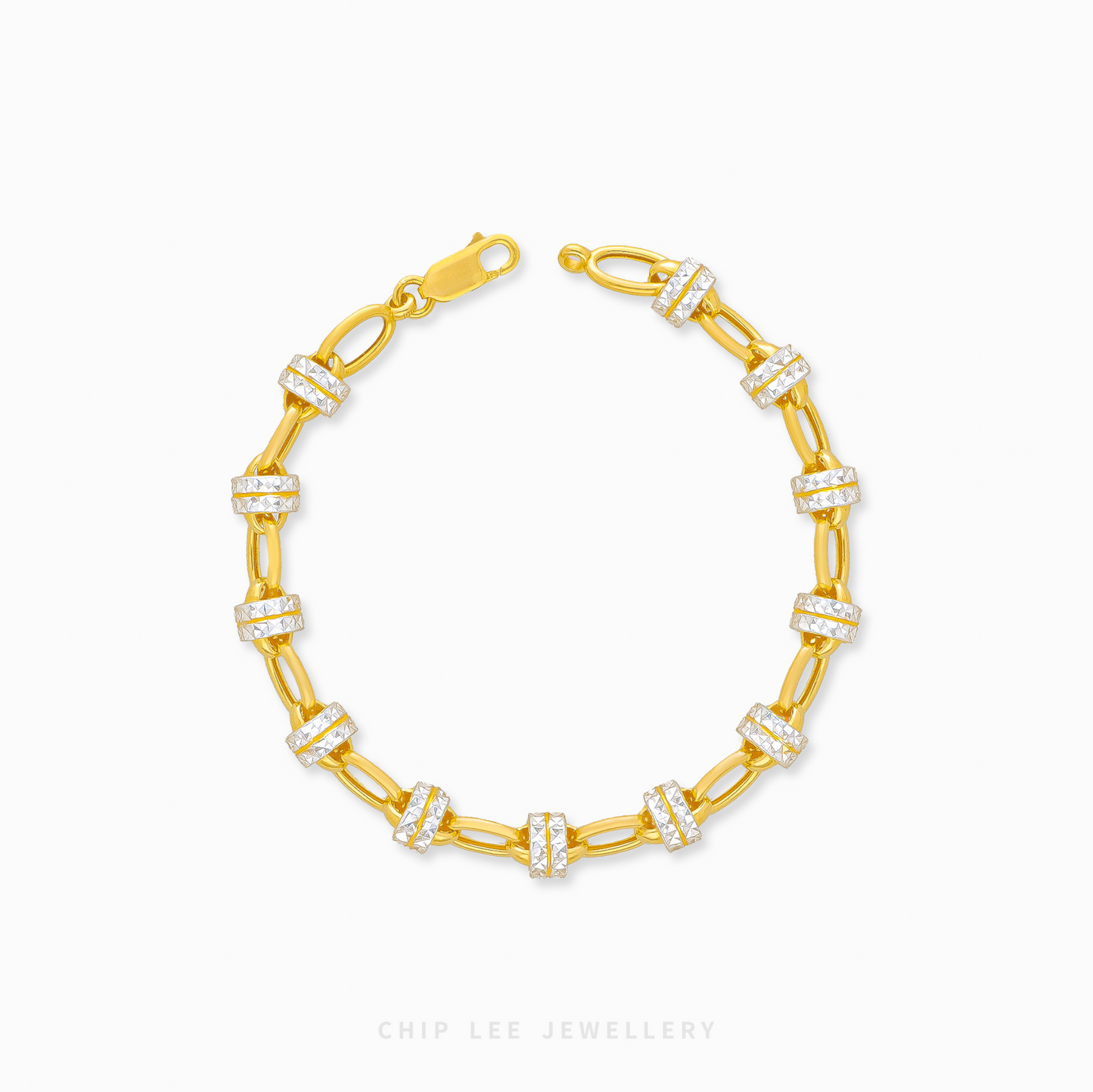 916 gold two tone barrel chain bracelet close-up