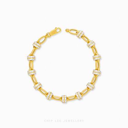916 gold two tone barrel chain bracelet close-up