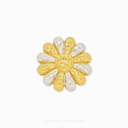 Duo Tone Daisy Floral Ring in 916 gold featuring layered mixed-texture petals and a central high-polish golden stamen.