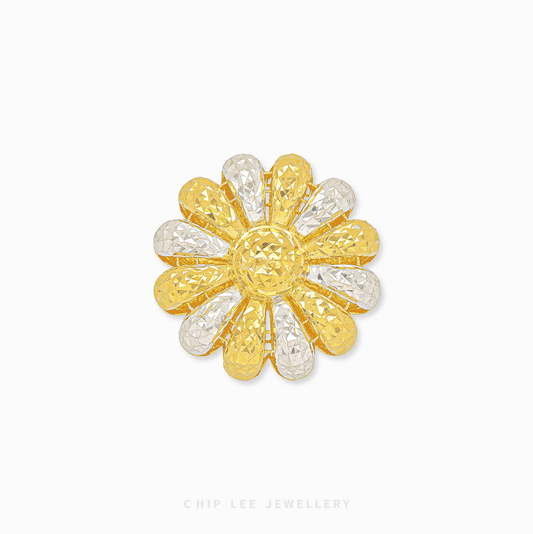Duo Tone Daisy Floral Ring in 916 gold featuring layered mixed-texture petals and a central high-polish golden stamen.