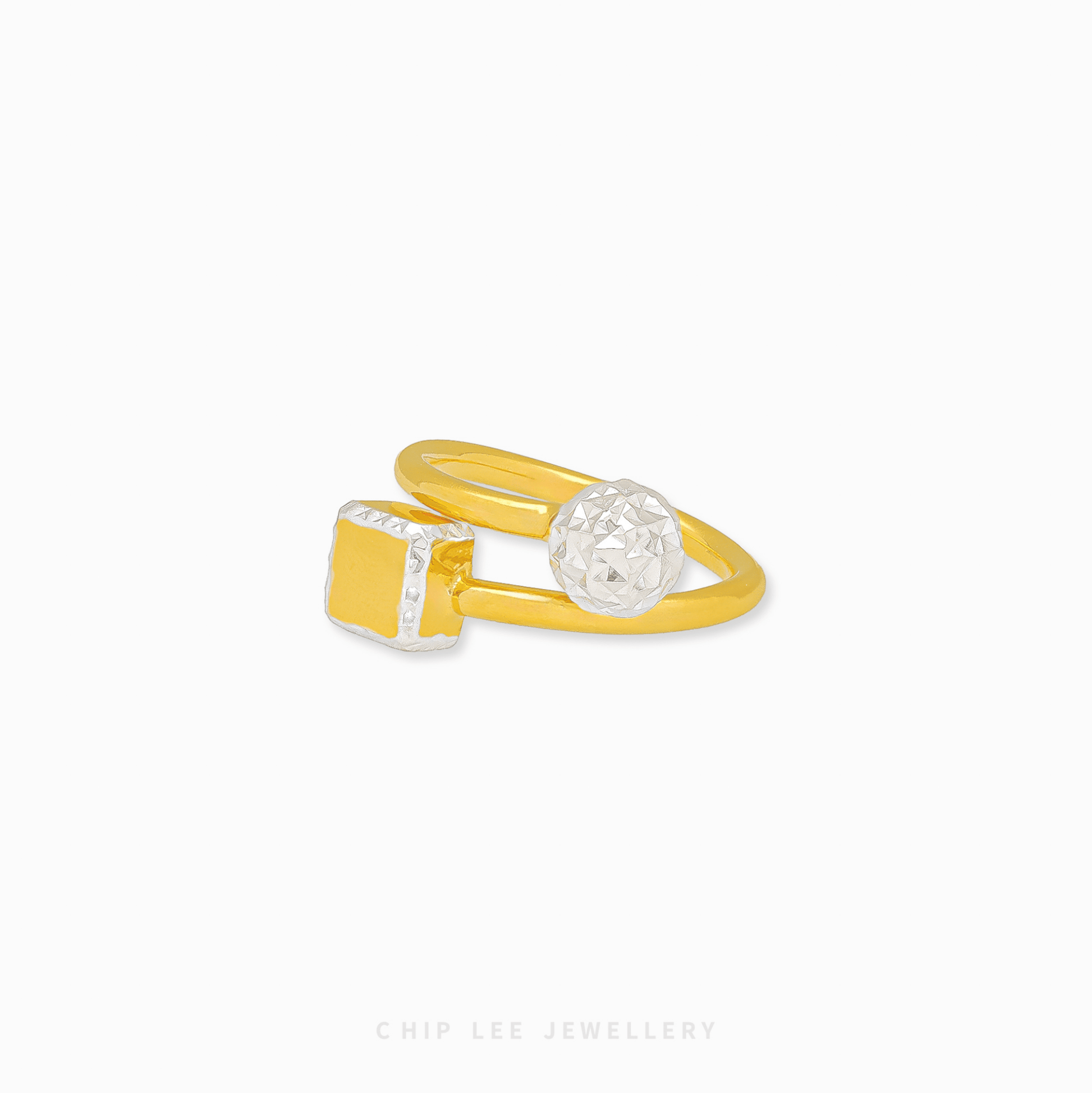 916 Gold Duo Tone Harmony Ring by Chip Lee Jewellery Singapore. Two-tone design symbolizing unity, balance, and the seamless harmony of partnership.