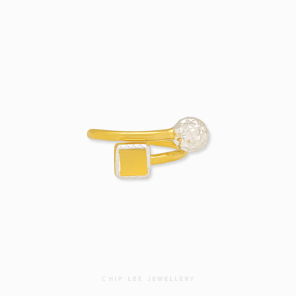916 Gold Duo Tone Harmony Ring by Chip Lee Jewellery Singapore. Two-tone design symbolizing unity, balance, and the seamless harmony of partnership.
