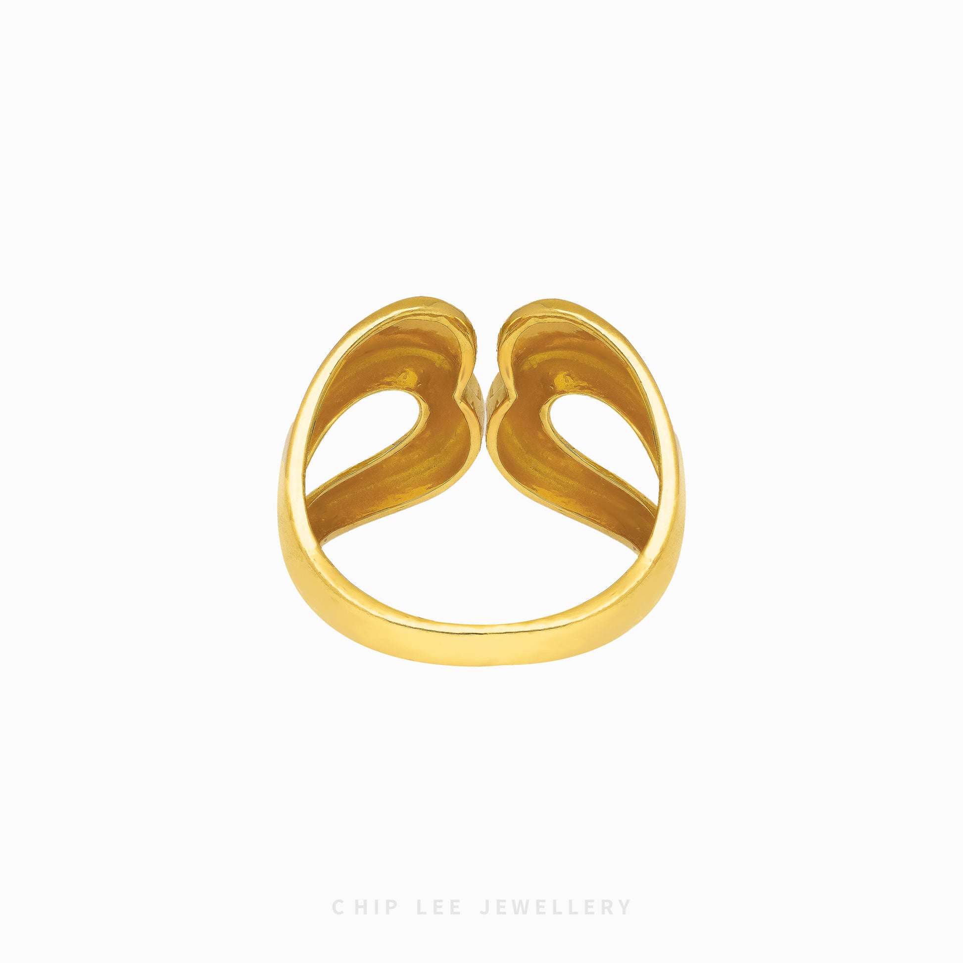 Duo Tone Loop Ring in 916 gold by Chip Lee Jewellery Singapore — dual-tone intertwined loops for timeless modern elegance.