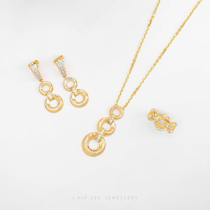 Duo Tone Oracle Setwith interlocking matte and high-polish gold links in 916 gold by Chip Lee Jewellery Singapore