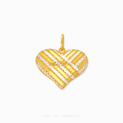 Small textured heart pendant, delicate sculpted design, elegant women’s jewelry for layering, gifting, or everyday wear