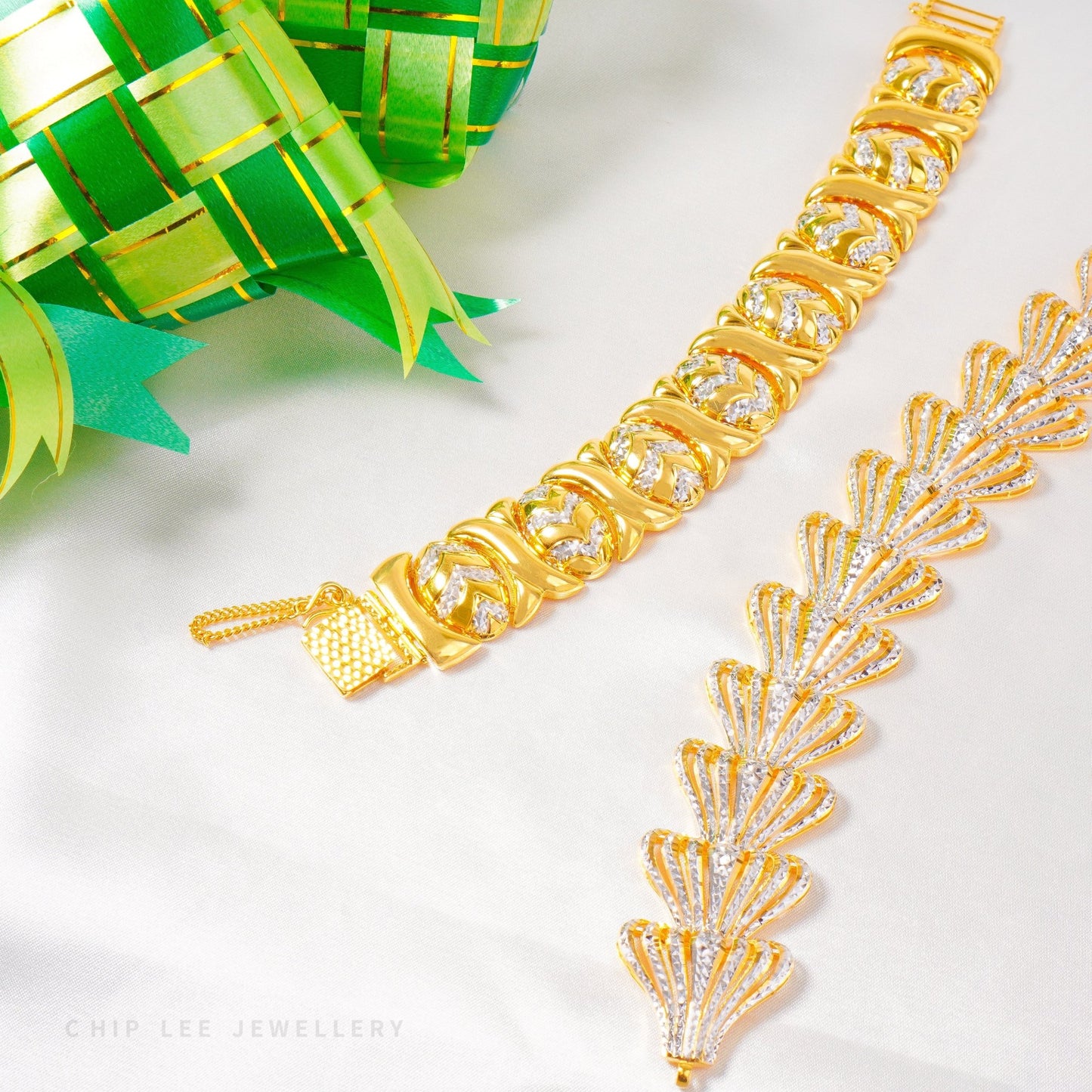 Duo Tone Turkey Design Bracelet 916 gold by Chip Lee Jewellery Singapore – dual-tone turkey-link chain for modern heritage elegance.