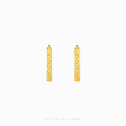 916 gold paperclip hoop earrings with textured design