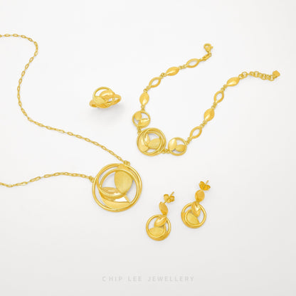 Chip Lee Jewellery Eterno Set. Bold, chunky 916 Gold (22K) set. Certified pure gold statement earrings from Singapore.