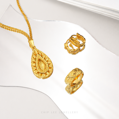 Gold necklace and rings on a white background with 'Chip Lee Jewellery' branding.