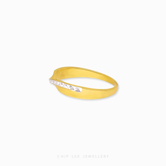 Simple Duo Tone Twist Ring