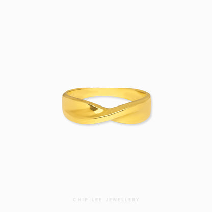 Simple Gold Twist Ring