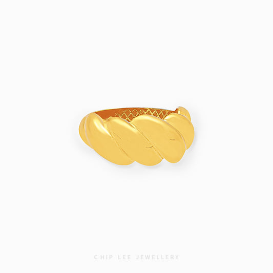 Classic Croissant Ring