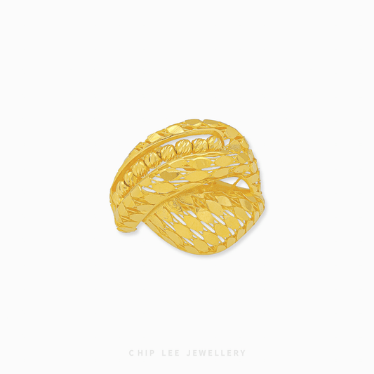 916 Gold Leaf Weave Ring by Chip Lee Jewellery Singapore. Interwoven leaf design symbolizing growth, resilience, and eternal renewal.