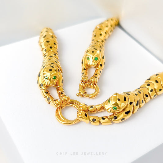 916 gold Leopard Necklace with a detailed pendant, hallmarked in Singapore for certified purity and authenticity.