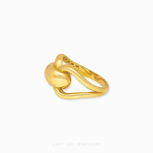 Loop Ring in 916 gold, hallmarked in Singapore for certified purity and authenticity.