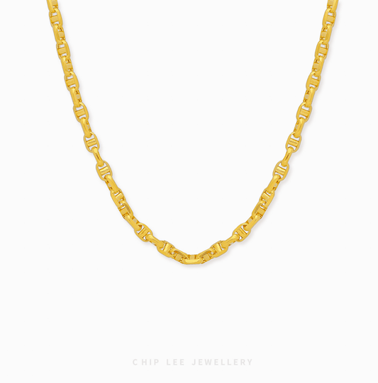 916 Gold Mariner Link Chain by Chip Lee Jewellery Singapore. Iconic anchor-inspired links symbolizing strength, stability, and good fortune.