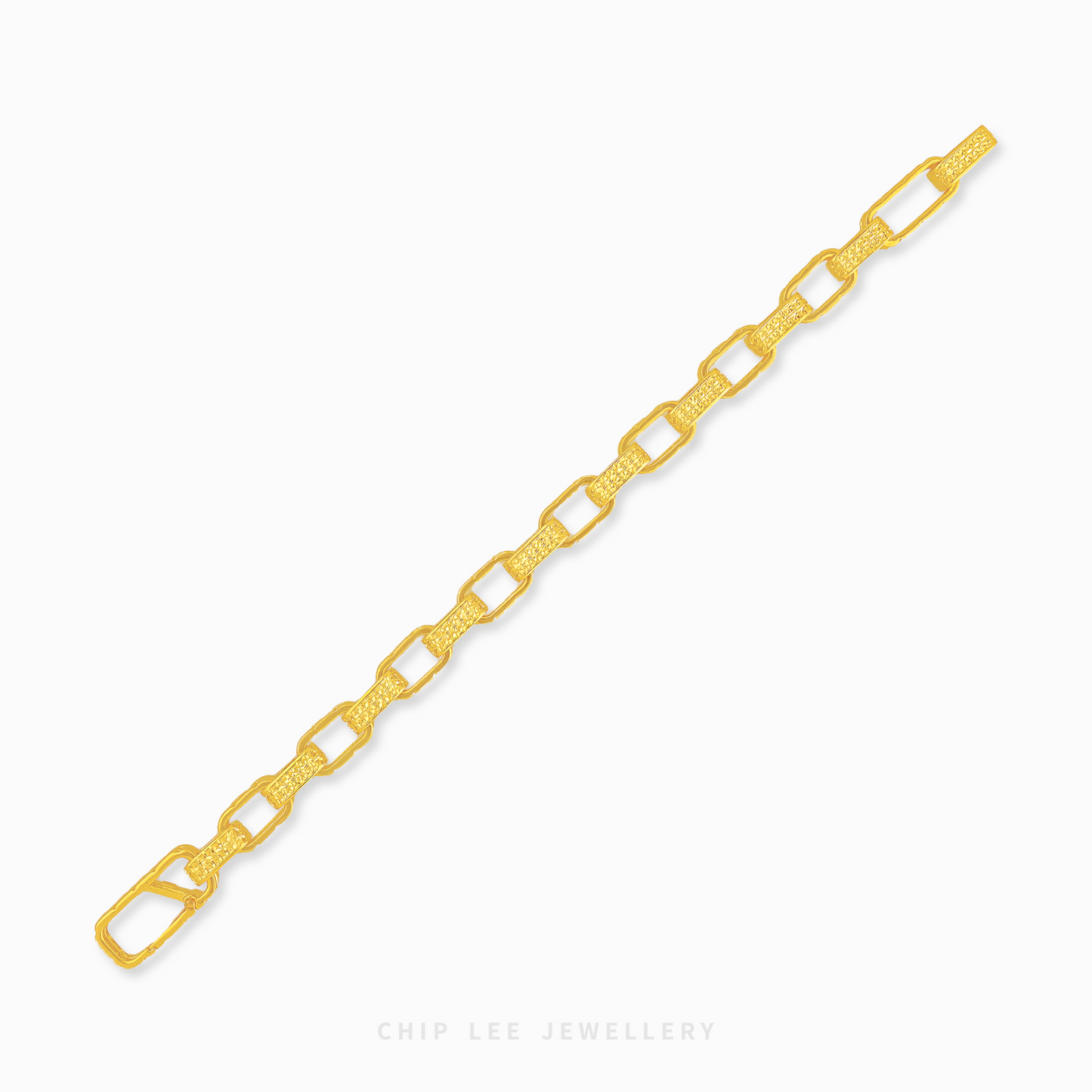 Paperclip bracelet with elongated chain links in minimalist design
