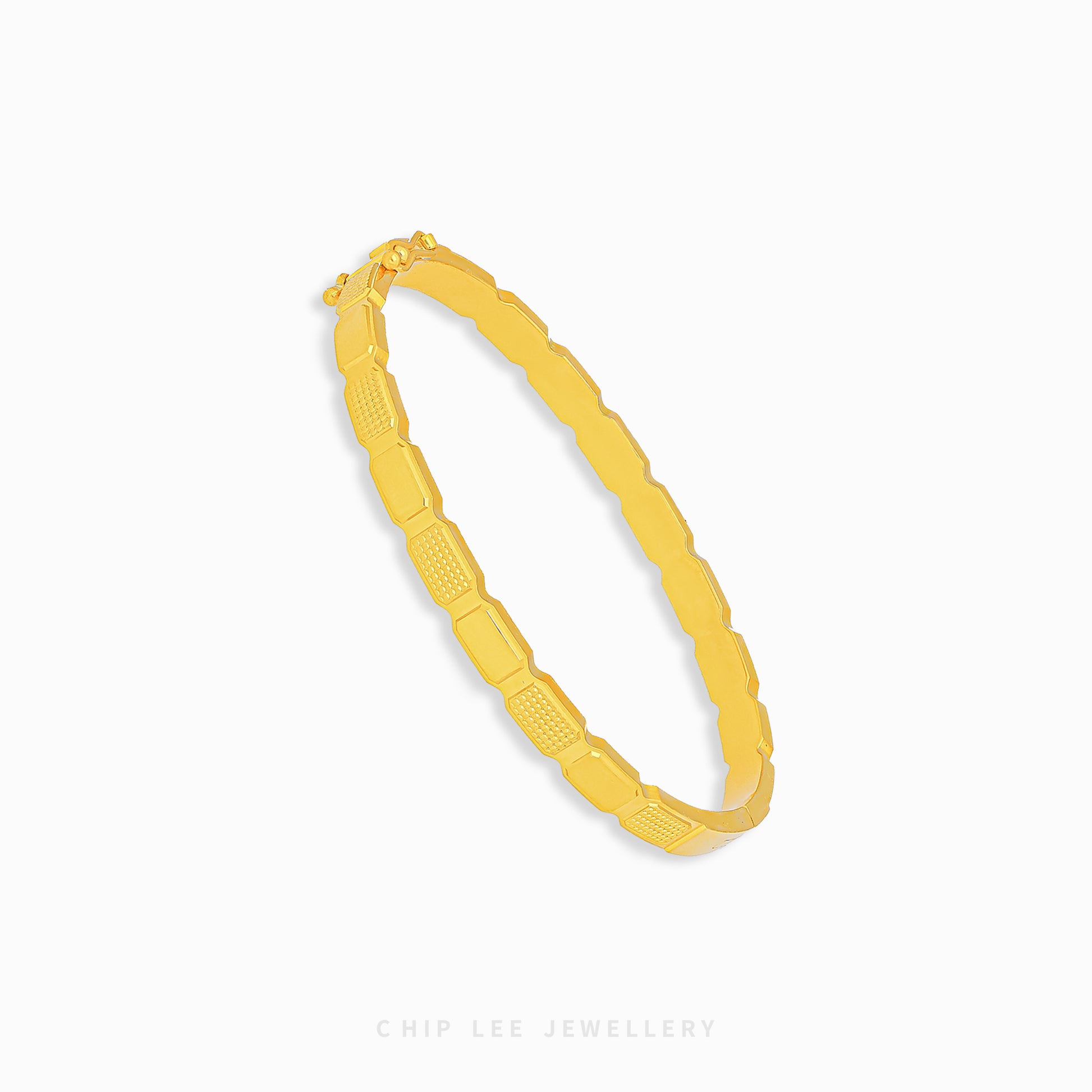 Rectangular Mixed Loop Bangle by Chip Lee Jewellery Singapore, 916/22K gold, alternating rectangular and loop design, modern aesthetics, timeless elegance.