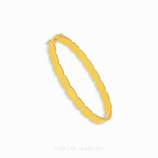 Rectangular Mixed Loop Bangle by Chip Lee Jewellery Singapore, 916/22K gold, alternating rectangular and loop design, modern aesthetics, timeless elegance.