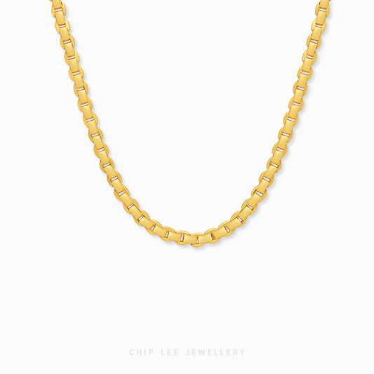 Minimalist gold round box link necklace with polished interlocking chain design.