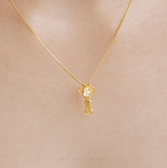 999 Pure Gold Prosperity Hu Lu ( 葫芦) Gourd He Tian Jade Pendant