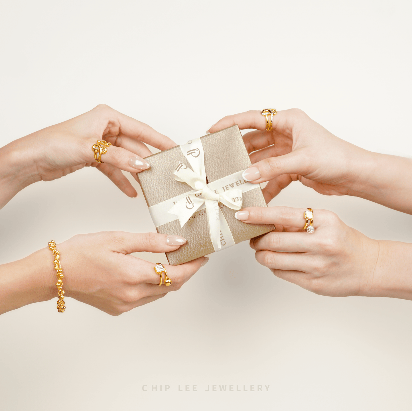 Moon-Cut Beaded Chain Bracelet