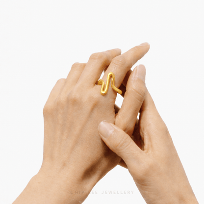 Squiggle Ring