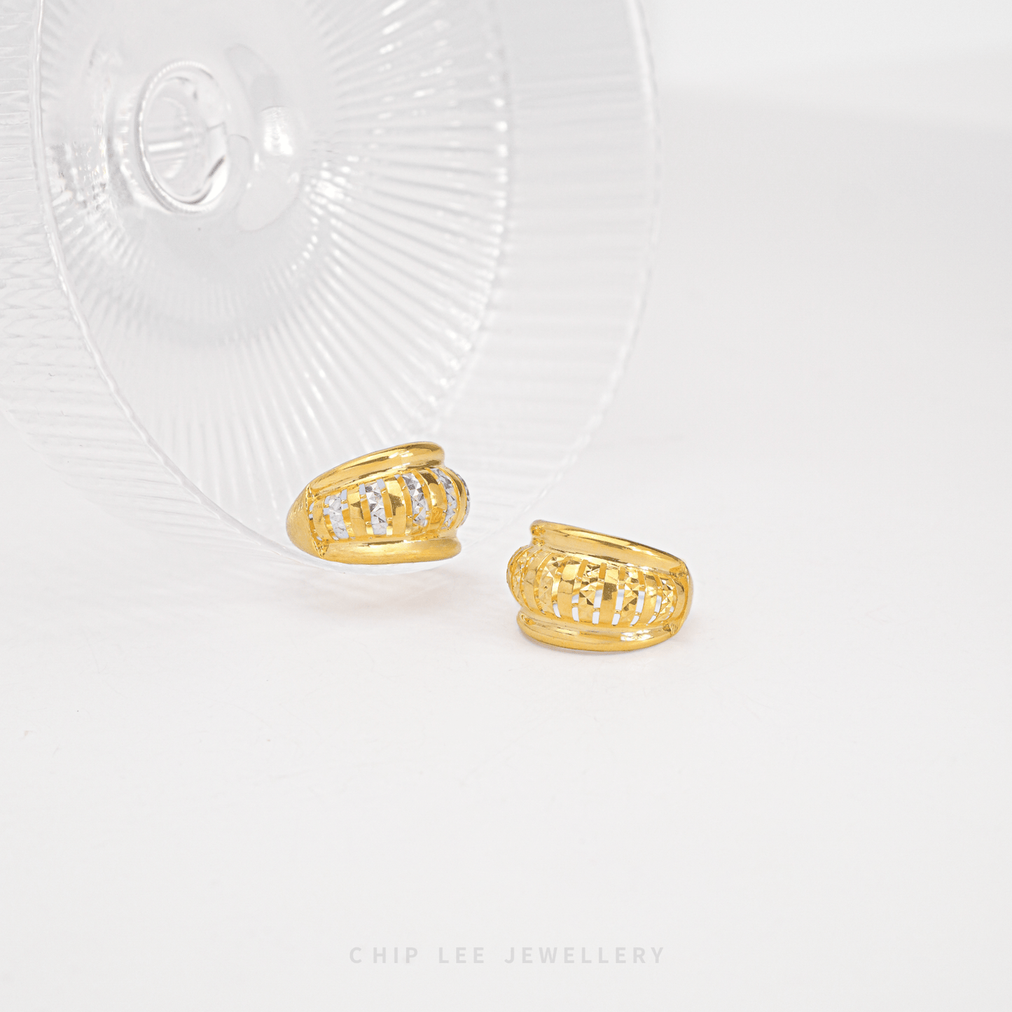 Classic Lantern Ring