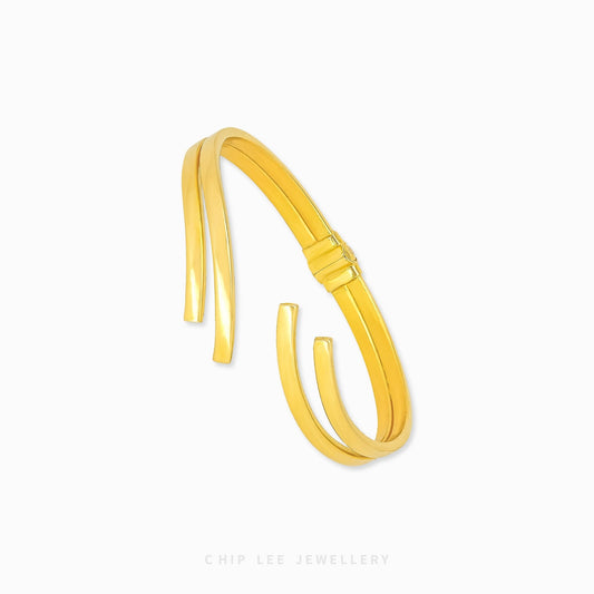 Simplistic Cuff Bangle by Chip Lee Jewellery Singapore, 916/22K gold, minimalist design, sleek lines, versatile accessory for daily wear and special occasions.
